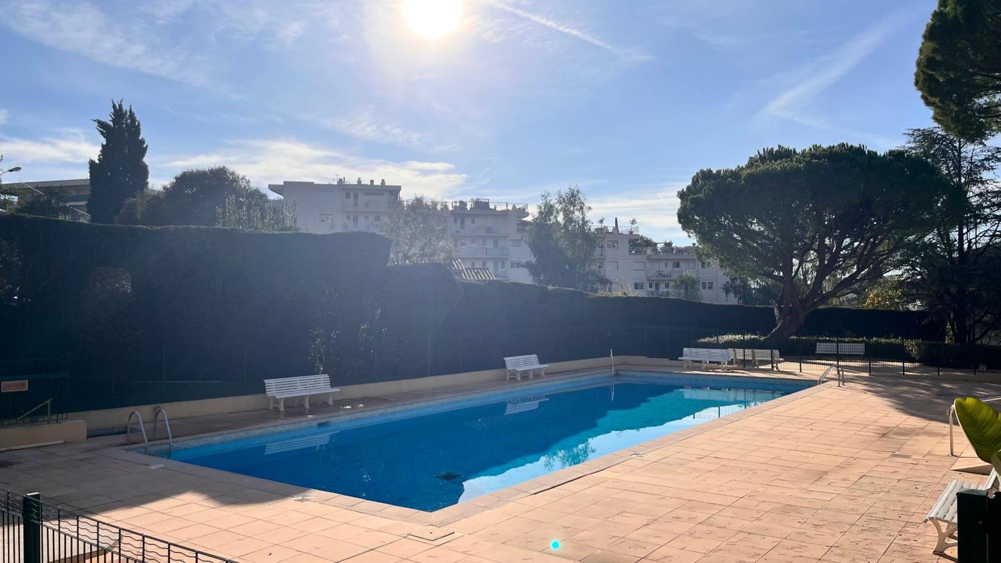 L'Azur - Apt De Standing - Piscine - Parking Le Cannet Exterior foto